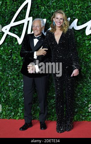 Julia Roberts et Giorgio Armani assistent aux Fashion Awards 2019 au Royal Albert Hall de Londres, en Angleterre, le 02 décembre 2019. Photo d'Aurore Marechal/ABACAPRESS.COM Banque D'Images