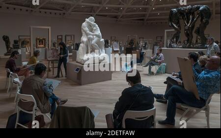 Cours d'art dans la salle de sculpture du Musée Soumaya, Polanco, Mexico, Mexique Banque D'Images