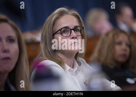 Madeleine Dean (démocrate de Pennsylvanie), représentante des États-Unis, écoute lors de l'audience de la Commission de la Chambre des États-Unis sur la magistrature avec des experts en droit constitutionnel, Noah Feldman, de l'Université Harvard, Pamela Karlan, de l'Université Stanford, Michael Gerhardt, de l'Université de Caroline du Nord, Et Jonathan Turley de la George Washington University Law School sur Capitol Hill à Washington, DC, Etats-Unis, le mercredi 4 décembre 2019. Photo de Stefani Reynolds/CNP/ABACAPRESS.COM Banque D'Images