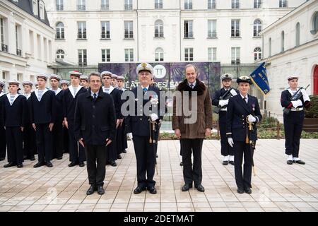 Le Prince Jean d'Orléans, Comte de Paris, assiste en présence du Maire de Neuilly Jean-Christophe Fromantin à la cérémonie de présentation du drapeau de la préparation militaire marine 'Amiral de Joinville' le 7 septembre 2019 au Théâtre des Sablons à Neuilly-sur-Seine, France. Photo de David Niviere/ABACAPRESS.COM Banque D'Images