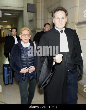 La politicienne française Isabelle Balkany avec son avocat Pierre-Olivier sur arrive en cour pour le début du procès d'appel de son mari pour fraude fiscale. Son mari Patrick Balkany, maire de Levallois-Perret de longue date et ancien combattant de la politique de droite, est en prison pour blanchiment d'argent. Paris, France, le 11 décembre 2019. Photo de Patrice Pierrot/avenir Pictures/ABACAPRESS.COM Banque D'Images
