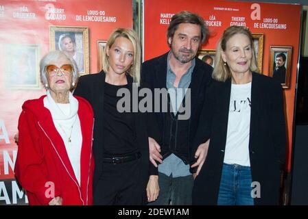 Brigitte Auber, Laura Smet, Louis-do de Lencquesaing et Marthe Keller arrivent à la première du film « la Sainte famille » à l'UGC les Halles à Paris, France, le 19 décembre 2019. Photo de Nasser Berzane/ABACAPRESS.COM Banque D'Images