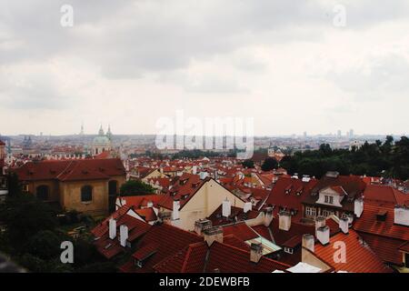 RÉPUBLIQUE TCHÈQUE, PRAGUE: JUIN 13 2015: Vue sur la ville Banque D'Images