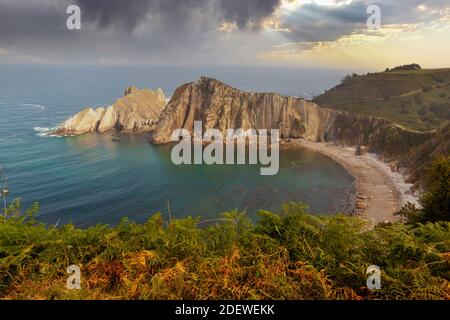 Gavieiro Beach également connu sous le nom de Silence Beach dans les Asturies, Espagne. Dans la municipalité de Castañeras, d'intérêt géomorphologique, c'est un paradis Banque D'Images