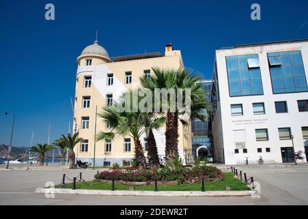 Volos, Grèce, destination touristique absolue, parc, promenade,mer, paysage, été, bord de mer. Banque D'Images