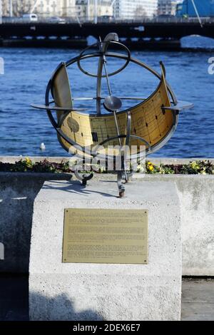 GENEV, SUISSE - 20 févr. 2018 : visite de la ville de Genève en hiver. La photo montre un cadran solaire au lac Léman. Banque D'Images