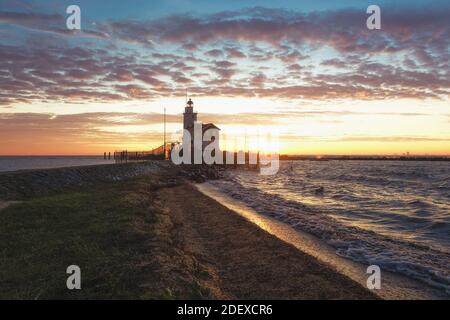 Le phare Het Paard van Marken sur l'île de Marken aux pays-Bas Banque D'Images