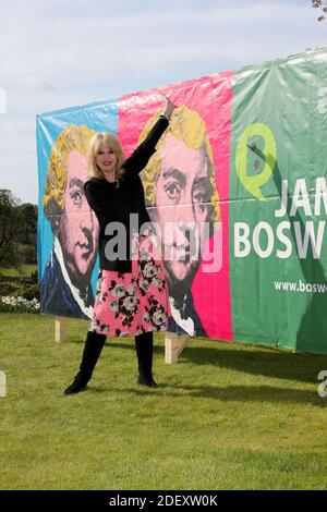 Joanna Lumley OBE au Boswell Book Festival Dumfries House, East Ayrshire, Écosse, Royaume-Uni. Banque D'Images