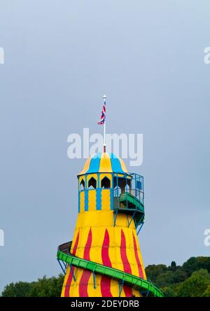 Le squelette de l'helter du fairground contre un ciel gris au Black Country Living Museum à Dudley West Midlands Angleterre Royaume-Uni Banque D'Images