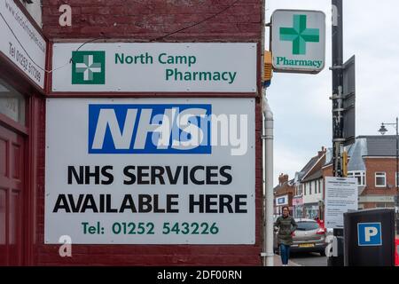 Inscrivez-vous à la pharmacie britannique pour les services NHS disponible ici Banque D'Images