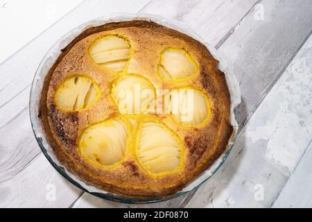 tarte aux poires appétissante faite à la maison à l'ancienne En France Banque D'Images