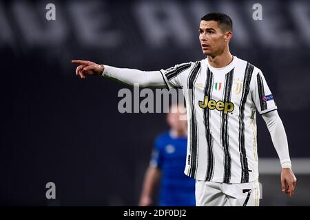 Turin, Italie. 02e décembre 2020. TURIN, ITALIE - 02 décembre 2020 : Cristiano Ronaldo de Juventus FC gestes lors du match de football du groupe G de la Ligue des champions de l'UEFA entre Juventus FC et FC Dynamo Kyiv. (Photo de Nicolò Campo/Sipa USA) crédit: SIPA USA/Alay Live News Banque D'Images