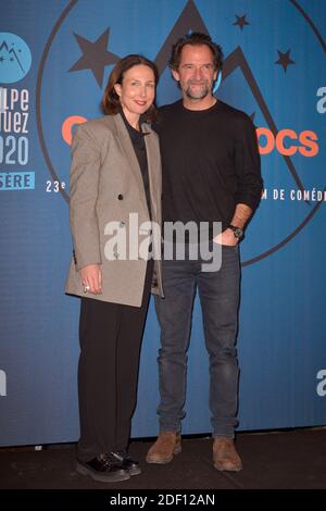 Elsa Zylberstein, Stephane de Groodt, qui assistait à la projection du film la Daronne lors du 23e Festival du film comique à l'Alpe d'Huez, France, le 16 janvier 2020. Photo de Julien Reynaud/APS-Medias/ABACAPRESS.COM Banque D'Images