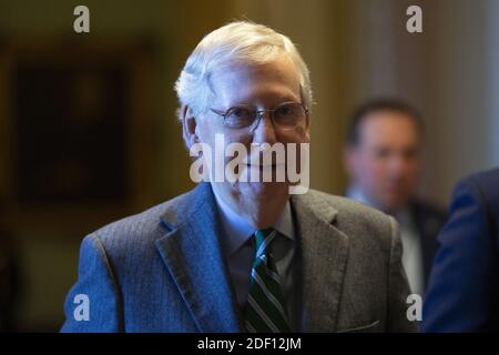 Le chef de la majorité au Sénat des États-Unis Mitch McConnell (républicain du Kentucky) se rend à son bureau depuis l'étage du Sénat dans le Capitole des États-Unis à Washington, DC, États-Unis, le jeudi 16 janvier 2020. Le Sénat devrait commencer le procès pour destitution la semaine prochaine, après que les directeurs de la Chambre aient officiellement remis deux articles de destitution contre le Président des États-Unis Donald J. Trump à la salle du Sénat le mercredi 15 janvier 2020. Photo par Stefani Reynolds/CNP/ABACAPRESS.COM Banque D'Images