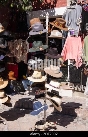 Chapeaux à vendre, Bernal, Queretaro, Mexique Banque D'Images