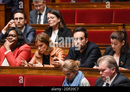 Le député Mounir Mahjoubi (2R) assiste à l'heure des questions au Palais Bourbon, siège de l'Assemblée nationale le 28 janvier 2020 à Paris, France. Photo de Julie Sebadelha/ABACAPRESS.COM Banque D'Images