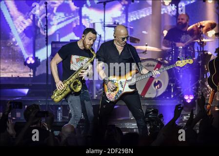 Pascal Obispo se produit lors du dernier et 100e concert de sa tournée à l'Olympia Hall de Paris, France, le 4 février 2020. Photo de Christophe Meng/ABACAPRESS.COM Banque D'Images