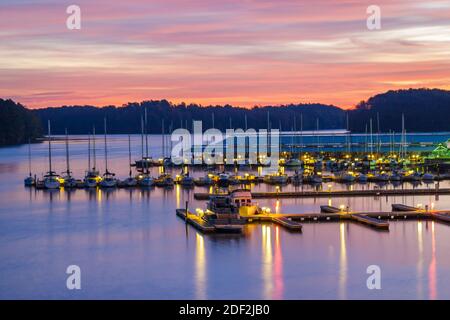 Alabama Rogersville Joe Wheeler State Park, First Creek Tennessee River, aube lever du soleil marina bateaux, Banque D'Images