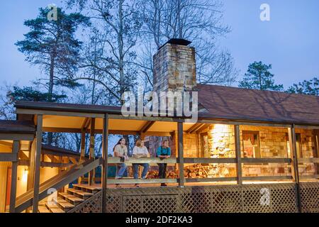 Alabama Lookout Mountain fort Payne DeSoto State Park, The Lodge soirée nuit à l'extérieur Banque D'Images