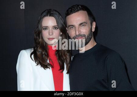 Photo : Nicolas Ghesquière et Stacy Martin assistent au cocktail