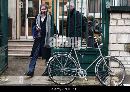 Cedric Villani, dissident candidat de la République en Marche (LREM) pour Maire de Paris, marche dans les rues du 19ème arrondissement de Paris, France, 5 mars 2020. Photo de Daniel Derajinski/ABACAPRESS.COM Banque D'Images