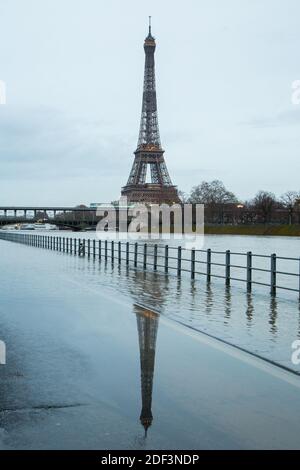 Paris alerte aux inondations en tant que Seine le 09 mars 2020 à Paris, France. Photo de Nasser Berzane/ABACAPRESS.COM Banque D'Images