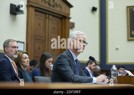 Charles W. Scharf, président-directeur général et président de Wells Fargo & Company, témoigne devant le comité de la Chambre des États-Unis sur les services financiers au Capitole de Washington D.C., aux États-Unis, le mardi 10 mars 2020. Photo de Stefani Reynolds/CNP/ABACAPRESS.COM Banque D'Images