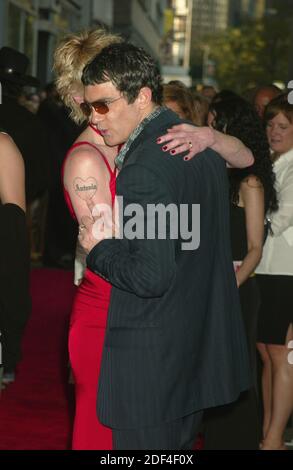 Melanie Griffith et Antonio Banderas assistent à la première de « une fois au Mexique » à Loews Lincoln Square à New York le 7 septembre 2003. Crédit photo : Henry McGee/MediaPunch Banque D'Images