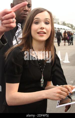 Ellen page participe au 24e Prix annuel de l'esprit de l'indépendant du film sur la plage à Santa Monica, CA, le 21 février 2009. Crédit photo : Henry McGee/MediaPunch Banque D'Images