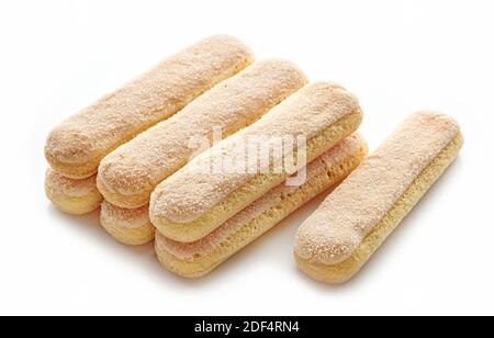 Cookies Ladyfinger isolés sur fond blanc Banque D'Images