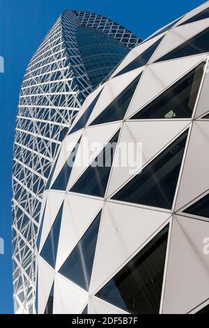 Le mode distinctif Gakuen Cocoon Tower à Shinjuku, Tokyo, Japon Banque D'Images