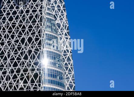 Le mode distinctif Gakuen Cocoon Tower à Shinjuku, Tokyo, Japon Banque D'Images