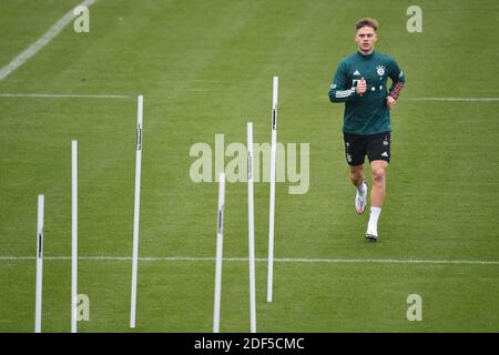 Munich, Allemagne. 03ème décembre 2020. Joshua KIMMICH (FC Bayern Munich) pendant une formation avancée, FC Bayern Munich, formation sur Saebener Strasse. Football 1. Bundesliga, saison 2020/2021 le 3 décembre 2020. | utilisation dans le monde crédit: dpa/Alay Live News Banque D'Images