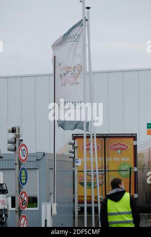 03 décembre 2020, Saxe-Anhalt, Weißenfels : l'abattoir Tönnies dans le district de Burgenland. Plus de 170 employés du site ont été testés positifs pour le coronavirus. Photo: Sebastian Willnow/dpa-Zentralbild/dpa Banque D'Images