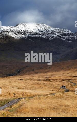 Paysage alpin dans les montagnes de Cuillin, Highlands d'Écosse, Europe Banque D'Images