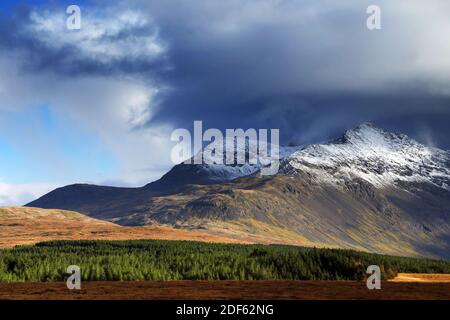 Paysage alpin dans les montagnes de Cuillin, Highlands d'Écosse, Europe Banque D'Images