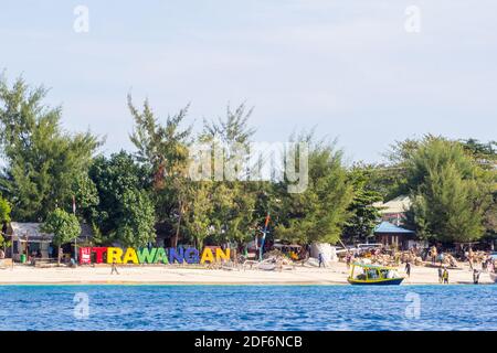 Plage populaire au large de Gili Trawangan à Lombok, Indonésie Banque D'Images