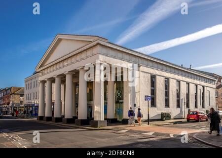 Chichester, 1er décembre 2020 : le bâtiment de la Bourse de maïs à Chichester Banque D'Images