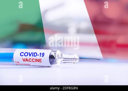 COVID-19, vaccins contre le coronavirus en Italie Banque D'Images