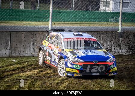 Monza, Italie. 3 décembre 2020. 25 Jari HUTTUNEN (fin), Mikko LUKKA (fin), Hyundai i20 R5, Hyundai Motorsport N WRC 2, action lors du rallye ACI Monza 2020, 7e tour du Championnat FIA WRC 2020 du 3 au 8 décembre 2020 à Monza, Brianza en Italie - photo Grégory Lenmand / DPPI / LM crédit : Paola Benini/Alamy Live News Banque D'Images