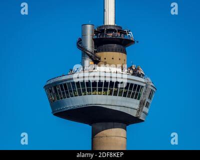 Terrasse d'observation de la Tour Euromast de Rotterdam - la tour d'observation Euromast de Rotterdam, pays-Bas. Le designer Hugh Maaskant a ouvert ses portes en 1960. Banque D'Images