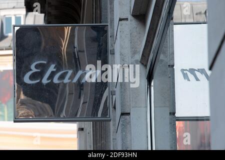 Une enseigne d'Etam à Paris, le 9 avril 2020 à Paris, France. Photo de David Niviere/ABACAPRESS.COM Banque D'Images