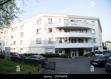 Une maison de retraite Korian (Ehpad) sur avril 10, 2020 à la Varenne Saint Hilaire, France. Le virus a causé au moins 356 décès dans les maisons de retraite de Korian en France (COVID-19). Photo de David Niviere/ABACAPRESS.COM Banque D'Images