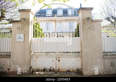 Une maison de retraite Korian (Ehpad) sur avril 10, 2020 à la Varenne Saint Hilaire, France. Le virus a causé au moins 356 décès dans les maisons de retraite de Korian en France (COVID-19). Photo de David Niviere/ABACAPRESS.COM Banque D'Images