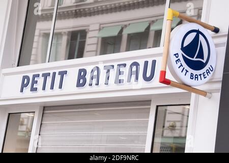 Une enseigne du PETIT BATEAU, le 04 mai 2020 à Paris, France.photo de David NIVIERE/ABACAPRESS.COM Banque D'Images