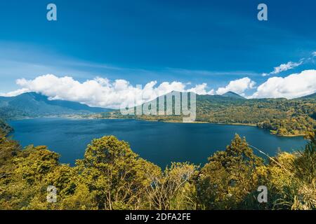 Lac Danau Buyan Crater. Tourist atratraction à Bali Indonésie. Banque D'Images