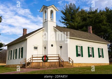 Oregon, Illinois / États-Unis - 23 novembre 2020 : l'ancienne école de Chana dans la lumière de la fin de l'après-midi. Banque D'Images