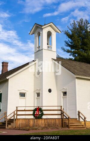 Oregon, Illinois / États-Unis - 23 novembre 2020 : l'ancienne école de Chana dans la lumière de la fin de l'après-midi. Banque D'Images