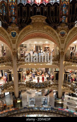 Le grand magasin des Galeries Lafayette rouvre alors que la France soulage le confinement en raison du coronavirus Covid19. Paris, France, le 30 mai 2020. Photo de Florent Bardos/ABACAPRESS.COM Banque D'Images