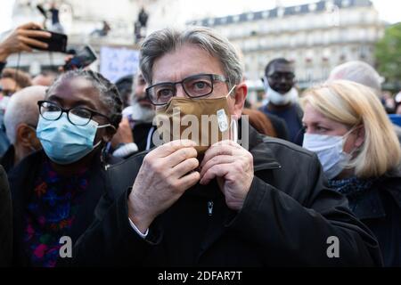 Le député français LFI Jean-Luc Melenson et le LFI Daniele Obono portent un masque facial pour participer à la manifestation contre le racisme et la brutalité policière. Les gens se rassemblent sur la place de la République à Paris, le 9 juin 2020, lors d'une manifestation contre le racisme et la brutalité policière à la suite du décès de George Floyd, un homme noir non armé tué alors qu'il a été appréhendé par la police à Minneapolis. Photo de Raphael Lafargue/ABACAPRESS.COM Banque D'Images